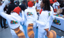super mario 3d land time square hotesses queue tanuki vignette head