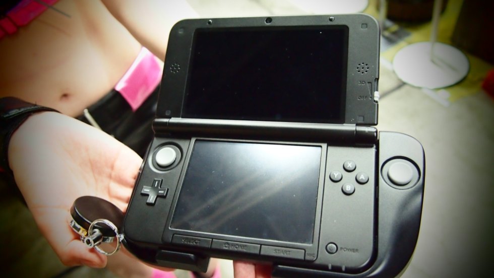 Nintendo 3DS XL Circle Pad 21.09 (3)